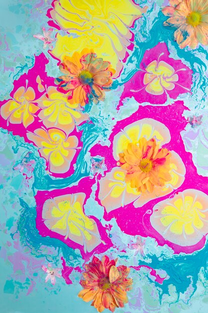 Blume mit psychedelischer Malerei