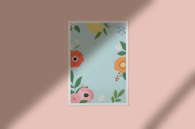 Blumenrahmen gegen eine Wand