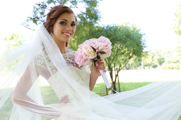 Kostenloses Foto braut am hochzeitstag