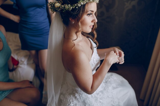 Braut mit Blumenkrone