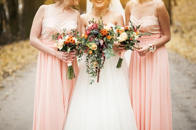 Braut weiße Natur Kleid Hochzeit