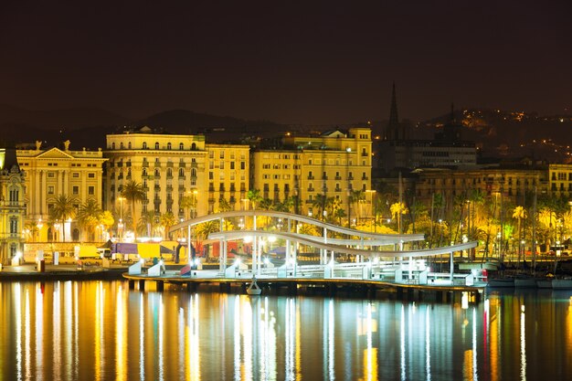 Brücke bei Port Vell während der Nacht. Barcelona