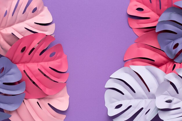 Bunte Blätter der Draufsicht mit purpurrotem Hintergrund