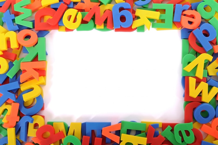 Kostenlose Foto bunte rahmen mit alplhabet briefen