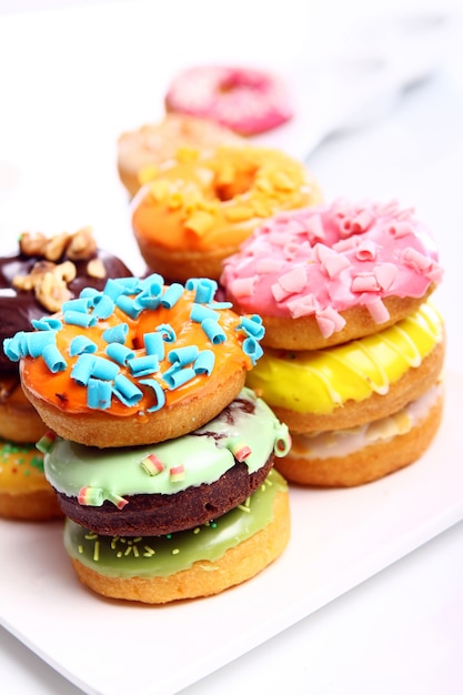 Bunte und leckere Donuts