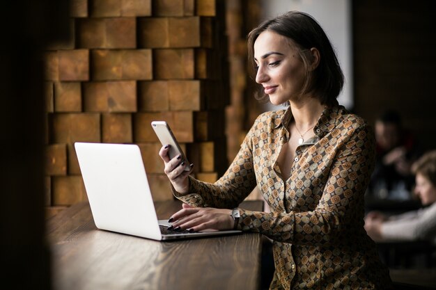 Business-Frau arbeiten