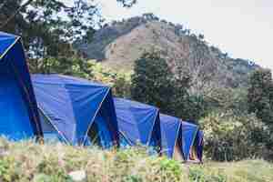 Kostenloses Foto camping in der natur in der wintersaison