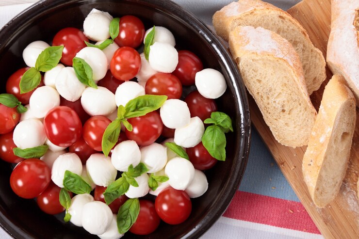 Kostenlose Foto caprese salat mit brot