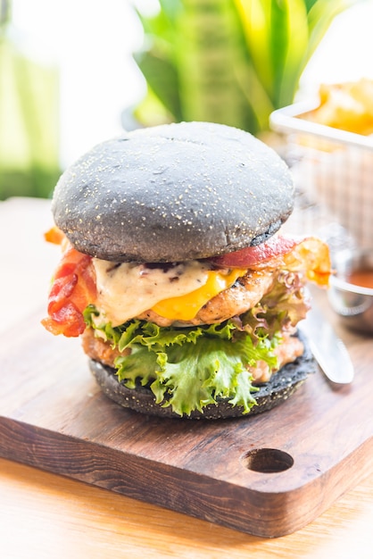 Kostenloses Foto cheeseburger nahaufnahme hamburger brot gegrillt