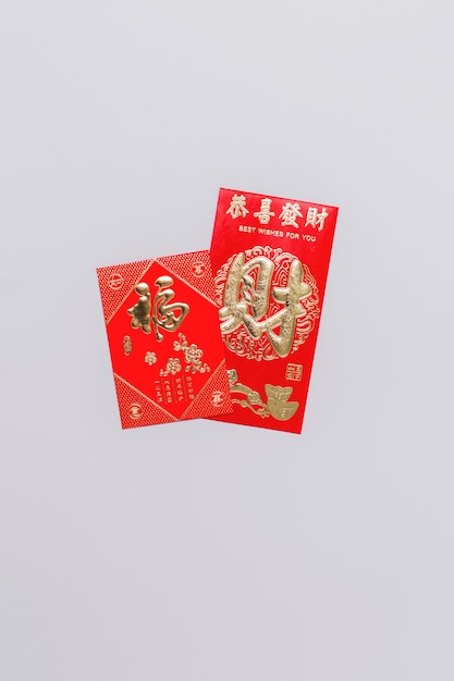 Kostenloses Foto chinesische karten auf weißem hintergrund