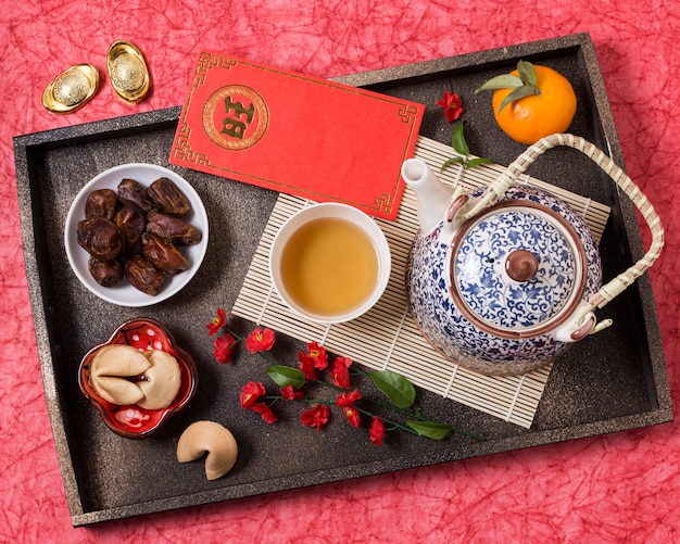 Chinesisches Neujahrskonzept mit Mandarine