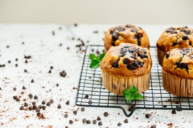 Kostenloses Foto chocolate chip muffin