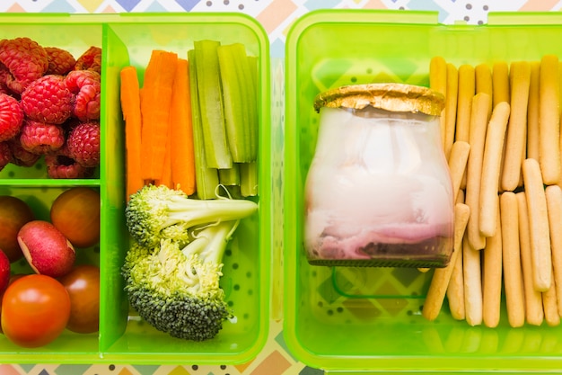 Kostenloses Foto close-up essen in lunchbox