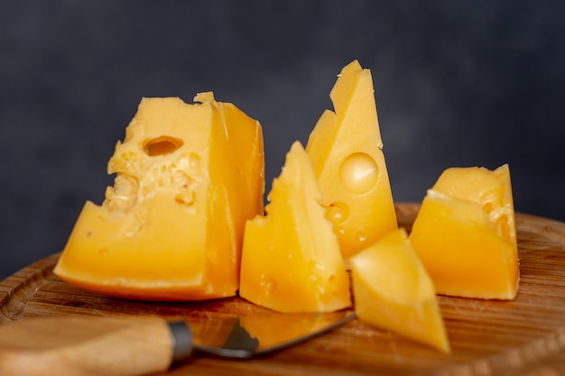 Kostenloses Foto close-up köstliche scheiben käse