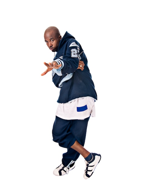 Cool junge Hip-Hop-Mann auf weißem Hintergrund