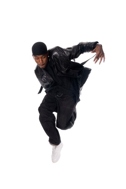 Cool junge Hip-Hop-Mann auf weißem Hintergrund