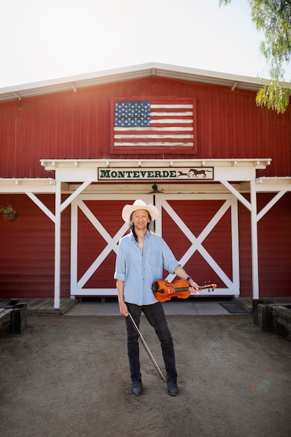 Kostenloses Foto country-musik interpretieren gesang im freien