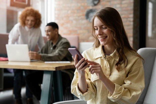 Coworking Menschen, die zusammenarbeiten