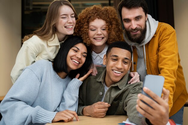 Coworking Menschen, die zusammenarbeiten