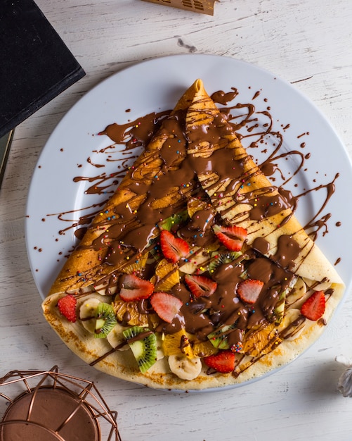 Crêpe mit Praline und Erdbeere