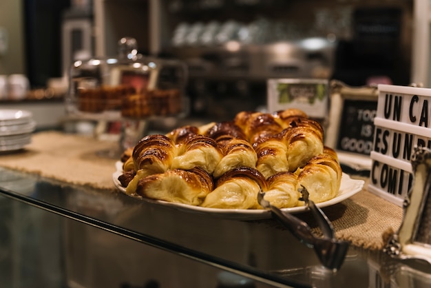 Croissants-Tablett