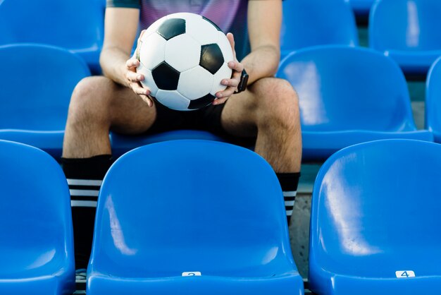 Crop Fußballspieler auf Stadion