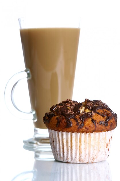 Cupcake mit geriebener Schokolade und Kaffee