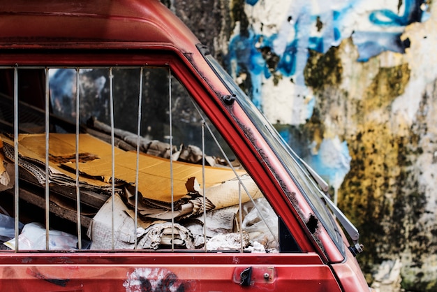 Kostenloses Foto demolierungs-junkyard-ödland-abfall-rostiges abstraktes konzept