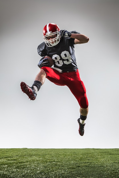 Der American Football Spieler in Aktion