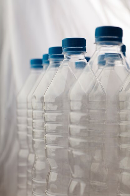 Detail von Plastikflaschen für die Wiederverwertung.