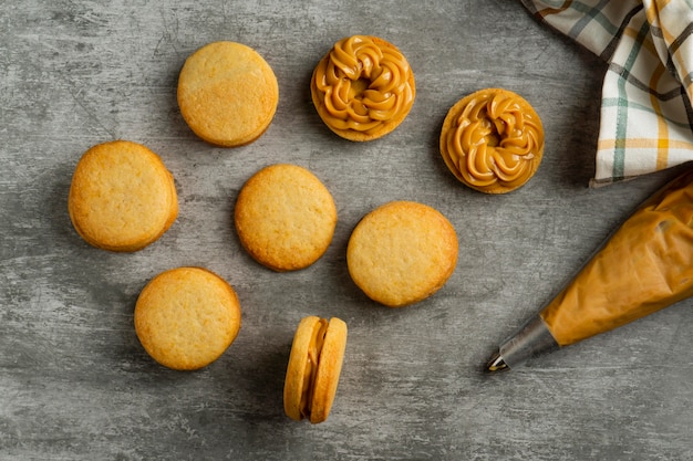 Kostenloses Foto draufsicht alfajores anordnung