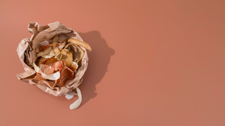 Kostenlose Foto draufsicht auf das konzept des müllkochens