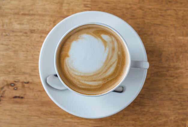 Draufsicht auf köstliche Tasse Kaffee