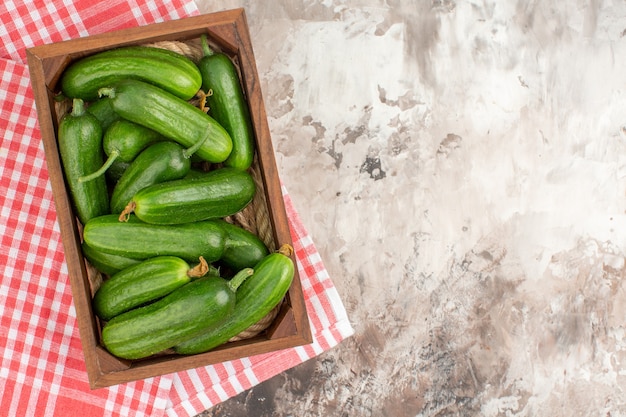 Kostenloses Foto draufsicht auf köstliches frisches reifes gemüse