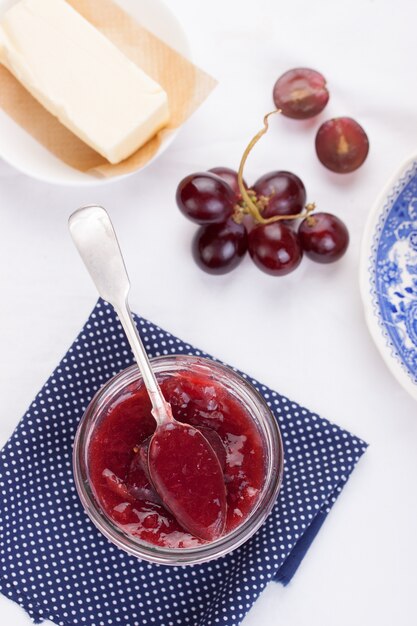 Draufsicht auf leckere Marmelade