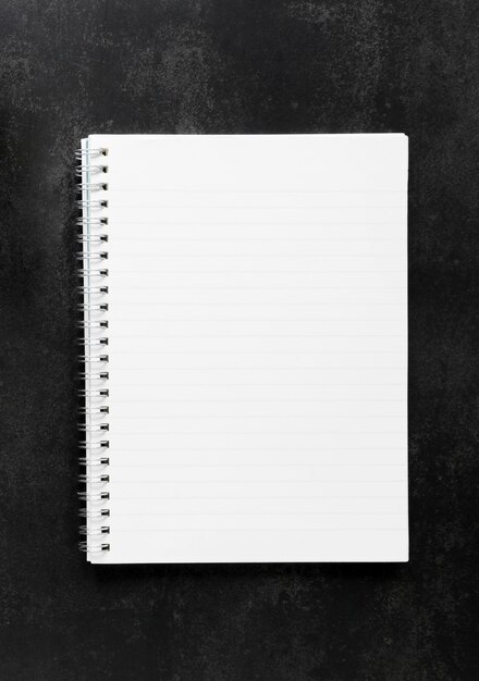 Draufsicht auf leeres Notizbuch