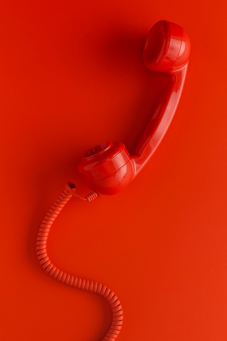 Kostenlose Foto draufsicht auf telefonhörer mit kabel