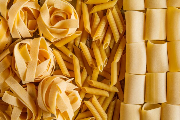 Draufsicht auf verschiedene Pasta-Typen