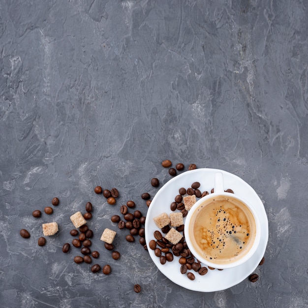 Draufsicht des Kaffees mit Kopierraum