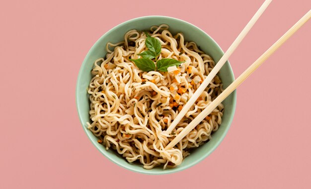 Draufsicht des köstlichen Ramen-Konzepts