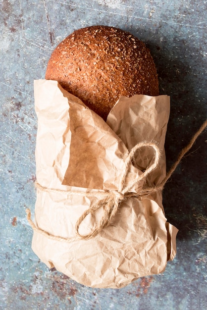 Draufsicht gebundenes Brot mit Samen