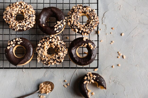 Draufsicht glasierte Donuts