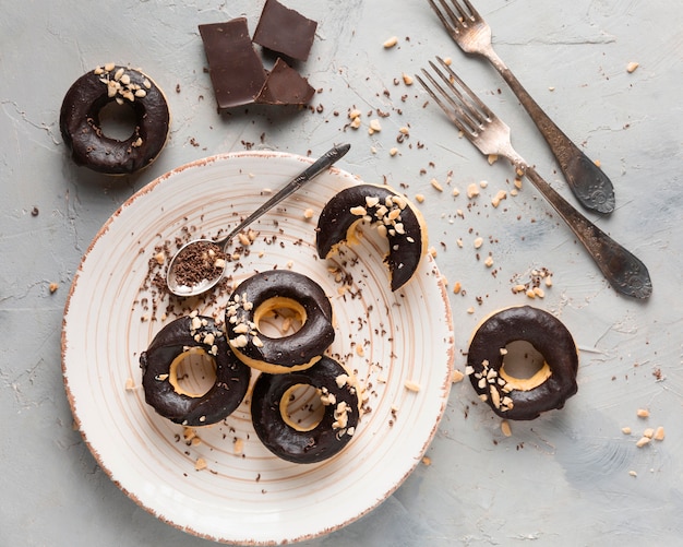 Draufsicht glasierte Donuts