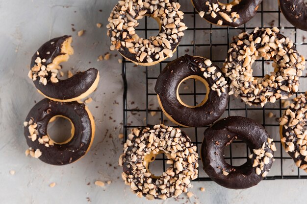 Draufsicht glasierte Donuts