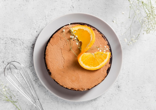 Draufsicht leckeren hausgemachten Kuchen mit Orangenscheiben