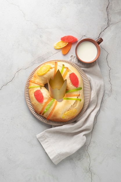 Kostenloses Foto draufsicht leckeres dessert auf teller