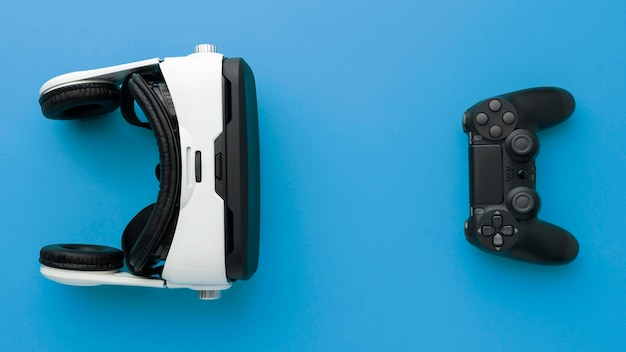 Draufsicht Virtual-Reality-Headset mit Joystick