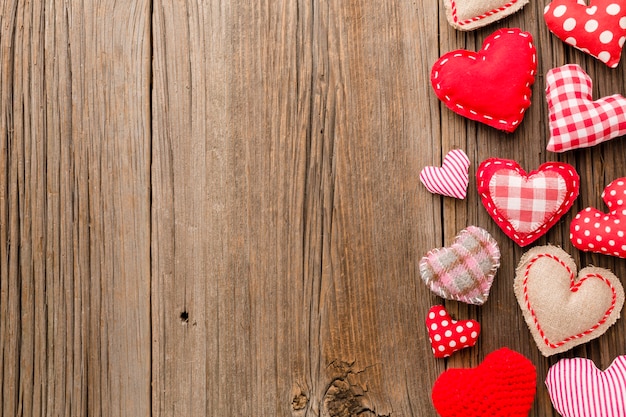 Draufsicht von Verzierungen für Valentinstag