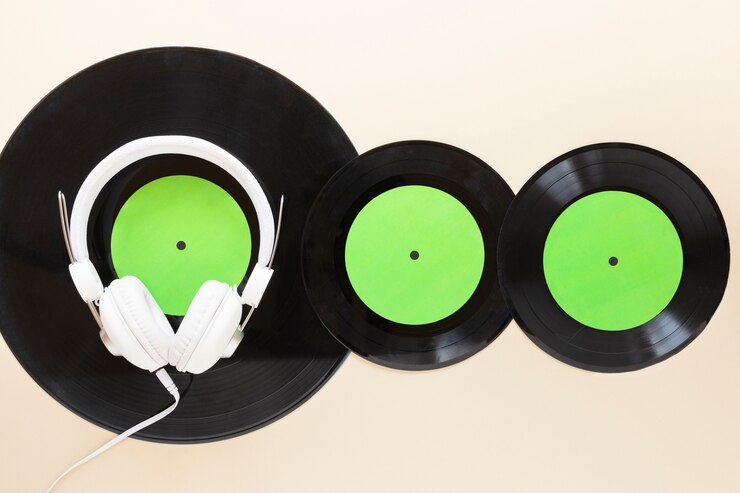 Kostenlose Foto draufsichtvinylplatten mit headseat