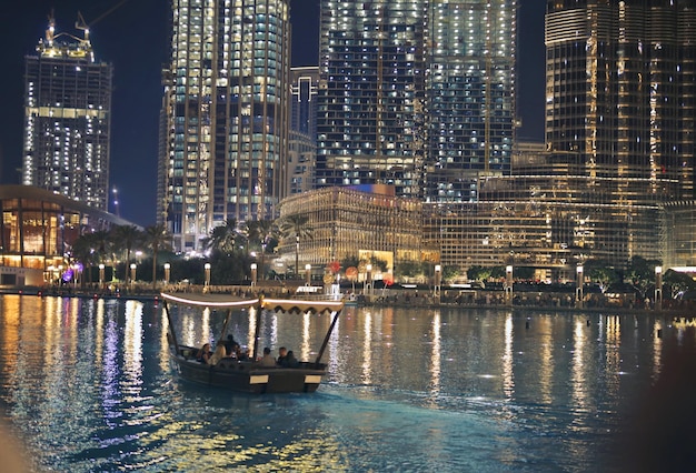 Dubai in der Nacht
